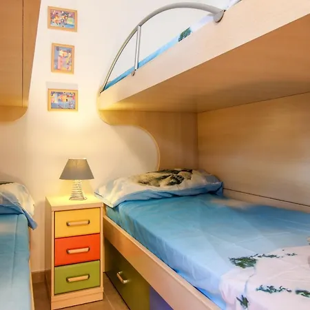Bay Apartment *