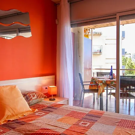Apartment Bay
